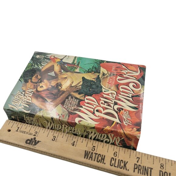 Wind Bells to the Wild Sky by Laurie McBain – 1988 Vintage Paperback - Picture 12 of 13